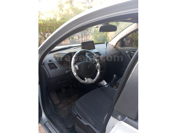 Sahibinden Renault Megane 1.6 Dynamique 2004 Model