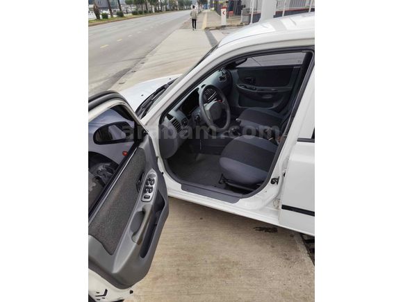 Sahibinden Hyundai Accent 1.3 LX 2001 Model Mersin