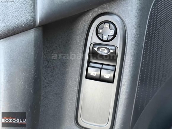 BOZOĞLU'DAN / 2014 C3 1.2 VTİ CAM TAVAN OTOMATİK 143,000'KM