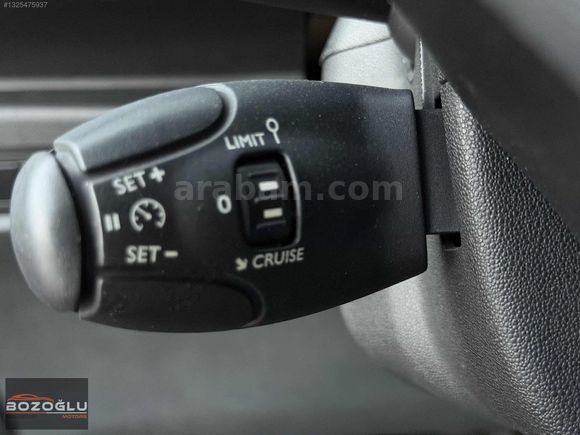 BOZOĞLU'DAN / 2014 C3 1.2 VTİ CAM TAVAN OTOMATİK 143,000'KM
