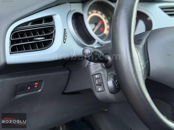 BOZOĞLU'DAN / 2014 C3 1.2 VTİ CAM TAVAN OTOMATİK 143,000'KM