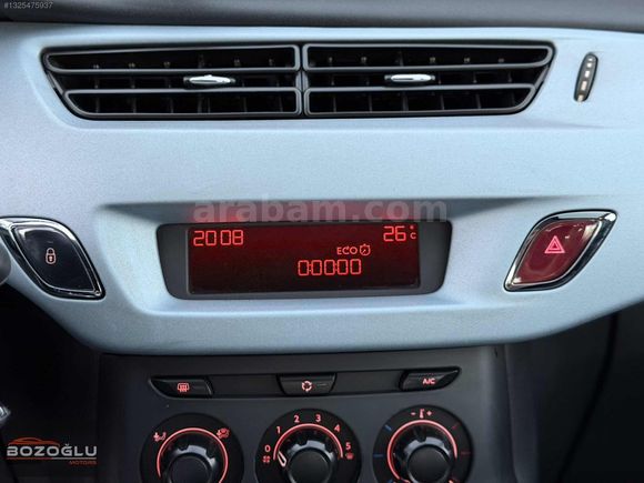BOZOĞLU'DAN / 2014 C3 1.2 VTİ CAM TAVAN OTOMATİK 143,000'KM