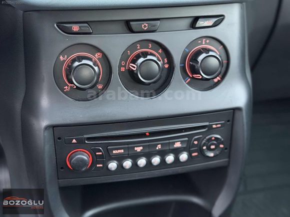 BOZOĞLU'DAN / 2014 C3 1.2 VTİ CAM TAVAN OTOMATİK 143,000'KM