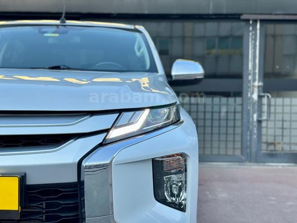 2020 MODEL %20 KDV'Lİ L 200 4X4 BLİZZARD K.K. TAKSİT