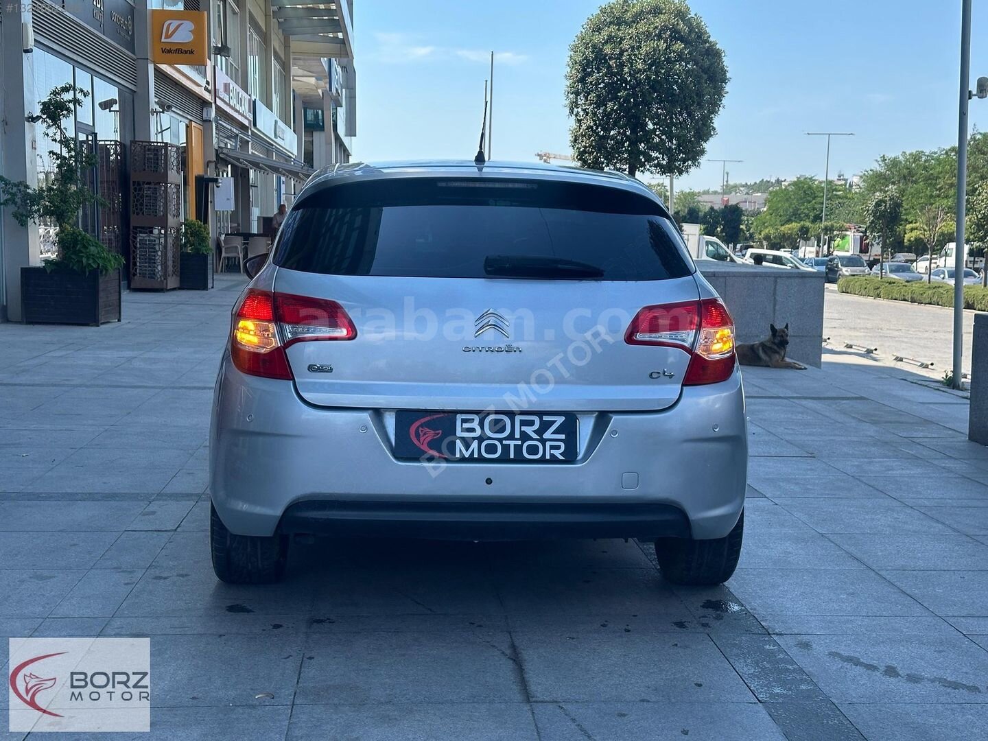 Galeriden Citroen C4 1.6 e-HDi Confort 2013 Model İstanbul 203.000 km Beyaz 6