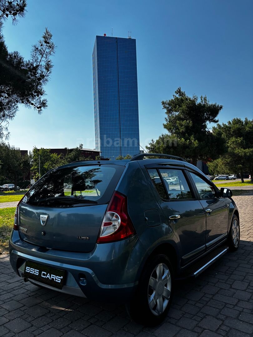 Galeriden Dacia Sandero 1.4 Laureate 2009 Model Bursa 229.000 km Mavi (metalik) 7
