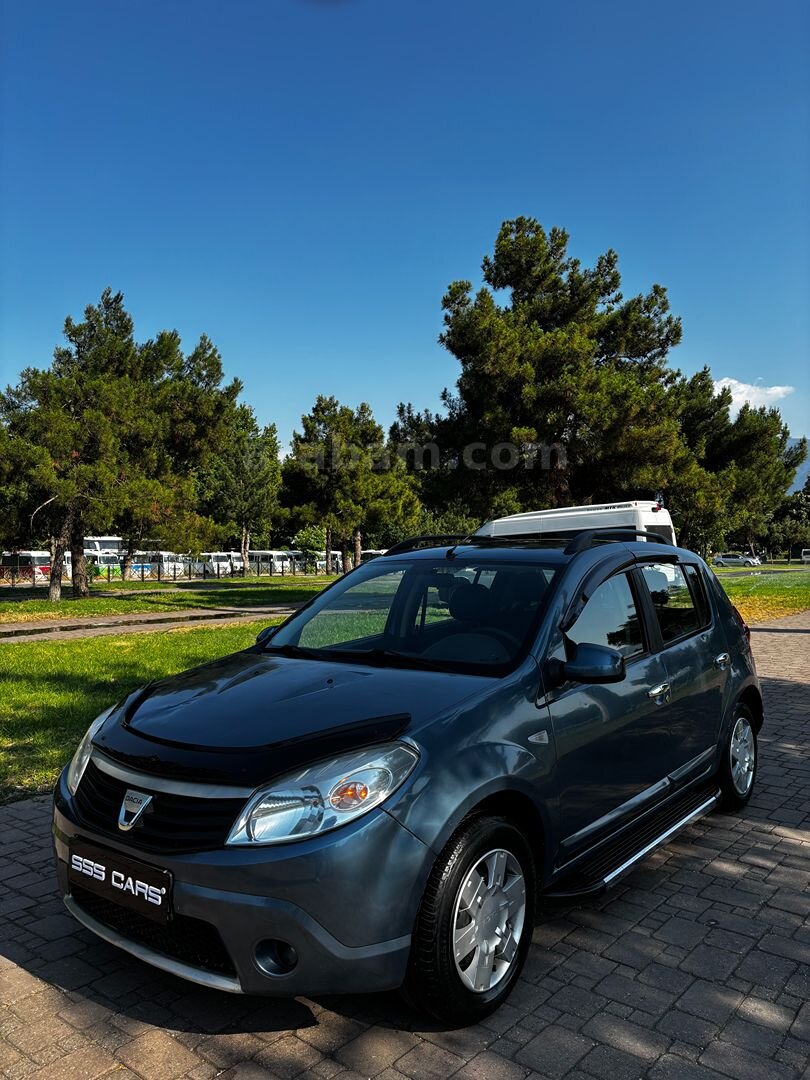 Galeriden Dacia Sandero 1.4 Laureate 2009 Model Bursa 229.000 km Mavi (metalik) 2
