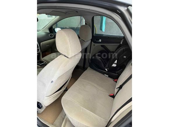 Sahibinden Ford Focus 1.6 Ghia 2006 Model 