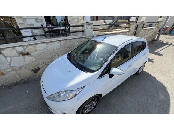 Sahibinden Ford Fiesta 1.4 TDCi Titanium X 2012 Model Aydın 217.000 km Beyaz
