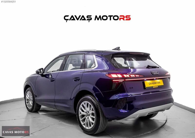 2025 AUDİ Q3 1.5 TFSI C.TAVAN+G.GÖRÜŞ Y.KASA+BOYASIZ+7200'DE 5