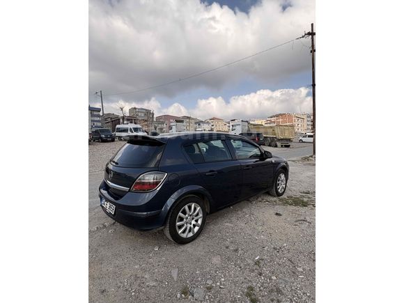 Sahibinden Opel Astra 1.3 CDTI Essentia 2011 Model  Lacivert