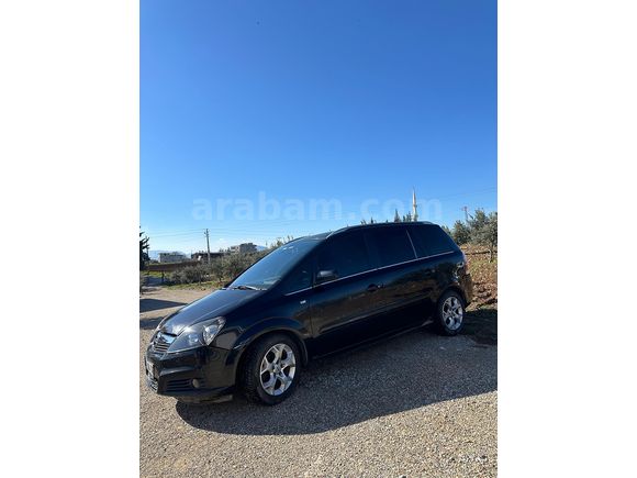 7 Kişilik Bakımlı Aile Aracı Opel Zafira