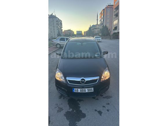 7 Kişilik Bakımlı Aile Aracı Opel Zafira
