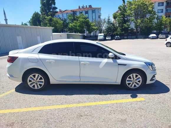 Sahibinden Renault Megane 1.3 TCe Joy 2022 Model