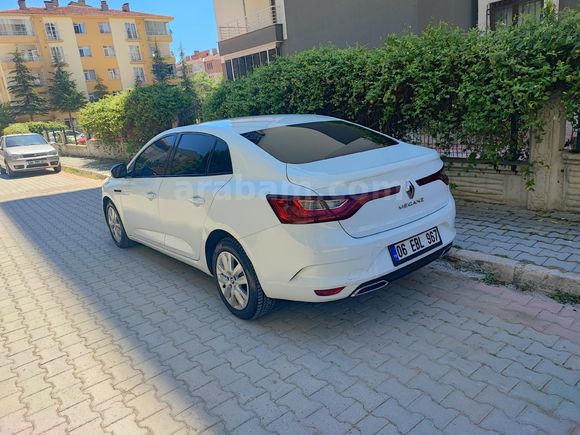 Sahibinden Renault Megane 1.3 TCe Joy 2022 Model