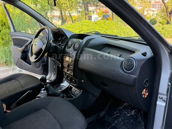 BULUT OTOMOTİVDEN 2015 MODEL DİZEL DEĞİŞENSİZ 4*2 DACİA DUSTER