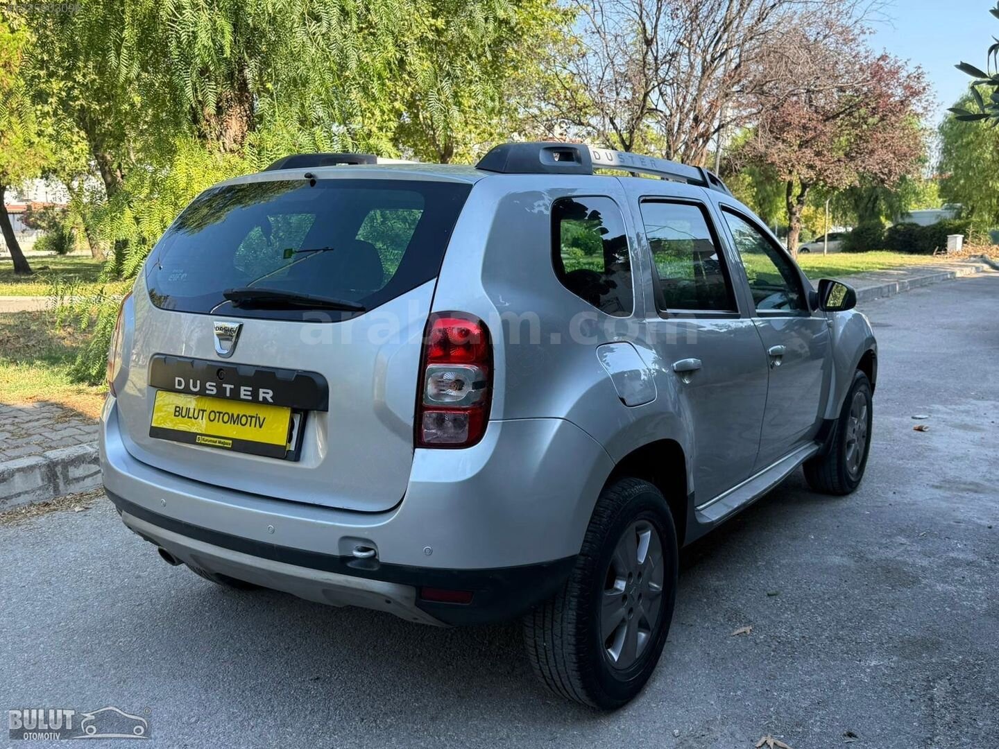 BULUT OTOMOTİVDEN 2015 MODEL DİZEL DEĞİŞENSİZ 4*2 DACİA DUSTER 5