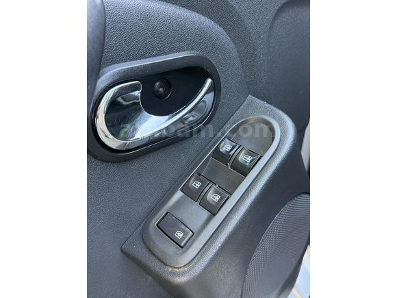 BULUT OTOMOTİVDEN 2015 MODEL DİZEL DEĞİŞENSİZ 4*2 DACİA DUSTER