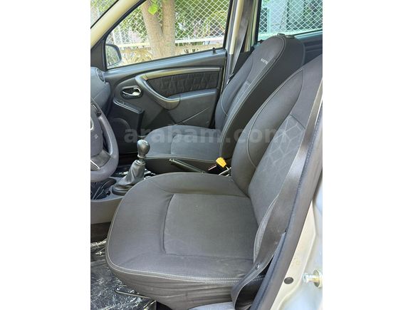 BULUT OTOMOTİVDEN 2015 MODEL DİZEL DEĞİŞENSİZ 4*2 DACİA DUSTER