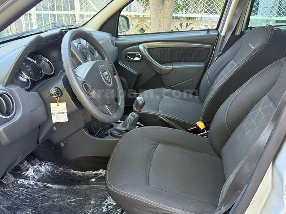 BULUT OTOMOTİVDEN 2015 MODEL DİZEL DEĞİŞENSİZ 4*2 DACİA DUSTER