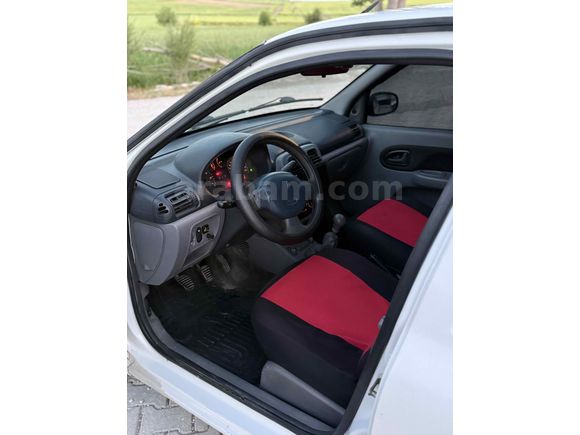 Sahibinden Renault Clio 1.4 2000 Model 