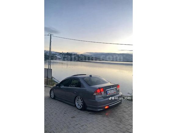 Sahibinden Honda Civic 1.6i VTEC ES 2005 Model