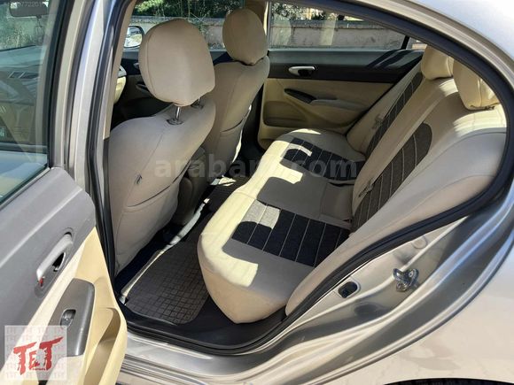 HONDA CİVİC 1.6 BENZİNLİ MANUEL