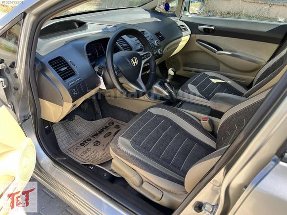 HONDA CİVİC 1.6 BENZİNLİ MANUEL