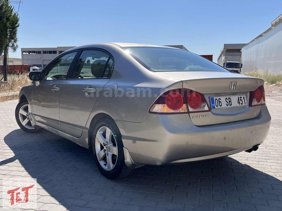 HONDA CİVİC 1.6 BENZİNLİ MANUEL