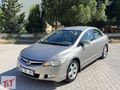 HONDA CİVİC 1.6 BENZİNLİ MANUEL