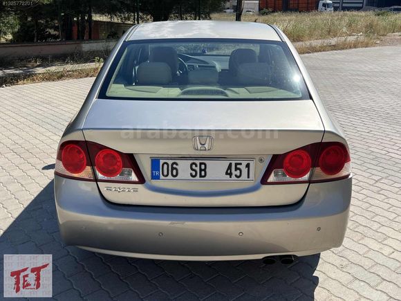 HONDA CİVİC 1.6 BENZİNLİ MANUEL