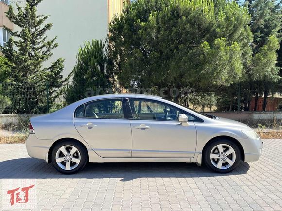 HONDA CİVİC 1.6 BENZİNLİ MANUEL