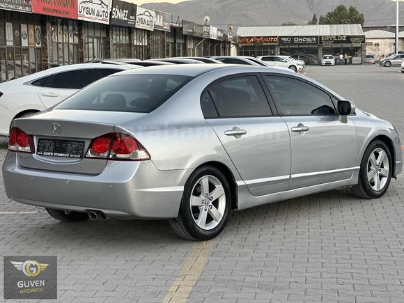 GÜVEN 'den Sadece 106 Bin km'de Makjaylı Premium Otomatik