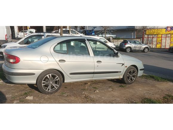 Sahibinden Renault Megane 1.4 RTA 2001 Model 