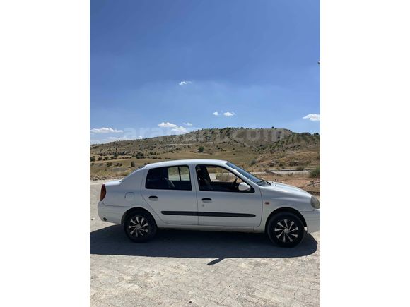 Sahibinden Renault Clio 1.4 2000 Model  156.000 km Beyaz