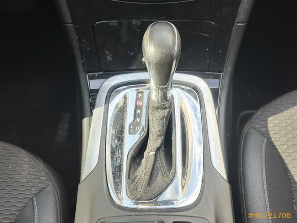 BAKIMLI MASRAFSIZ SUNROOFLU EN DOLU OPEL İNSİGNA