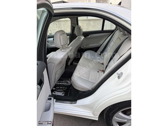 2011 MERCEDES BENZ C180 KOMPRESSOR BLUEEFFICIENCY AVANTGARDE