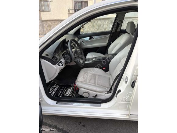 2011 MERCEDES BENZ C180 KOMPRESSOR BLUEEFFICIENCY AVANTGARDE