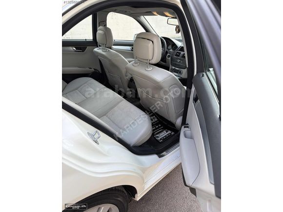 2011 MERCEDES BENZ C180 KOMPRESSOR BLUEEFFICIENCY AVANTGARDE