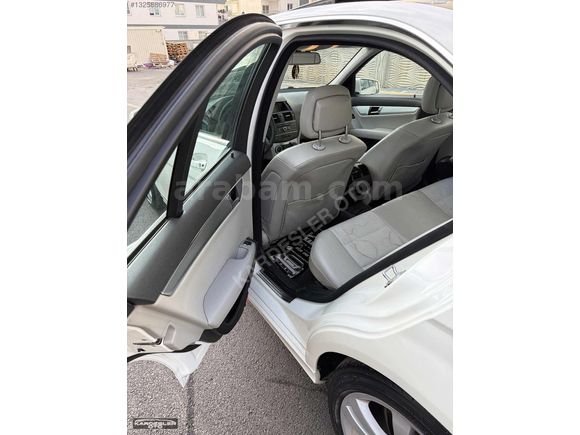 2011 MERCEDES BENZ C180 KOMPRESSOR BLUEEFFICIENCY AVANTGARDE