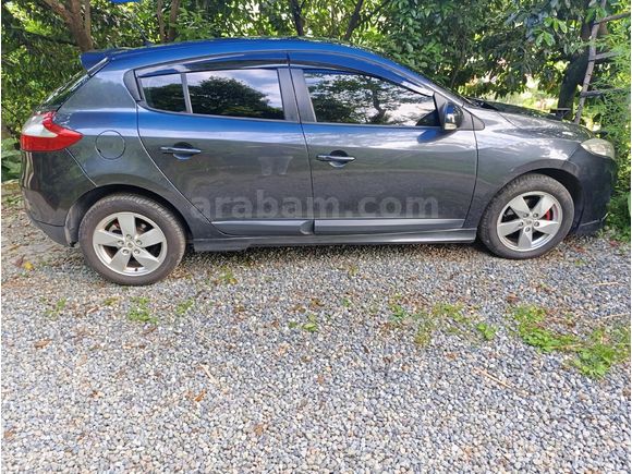 Sahibinden Renault Megane 1.5 dCi Expression 2011 Model Rize 244.000 km