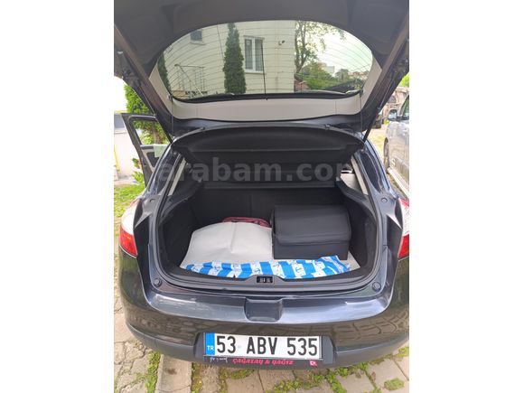 Sahibinden Renault Megane 1.5 dCi Expression 2011 Model Rize 244.000 km