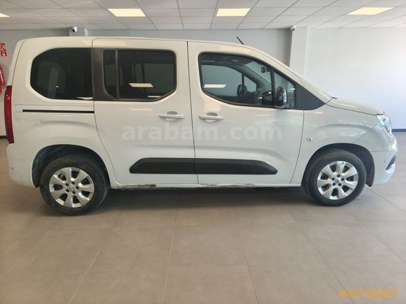 NOVAMER 2.EL 2022 OPEL COMBO LİFE 1.5 D ELEGANCE
