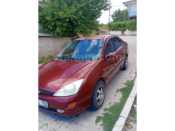 Sahibinden Ford Focus 2.0 Ghia 2001 Model