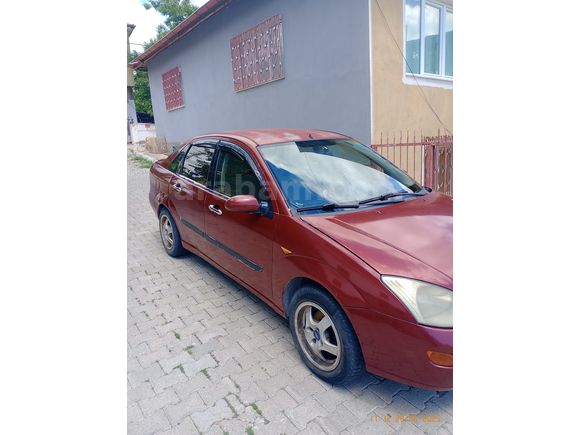 Sahibinden Ford Focus 2.0 Ghia 2001 Model