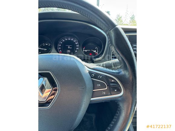 YİĞİT AUTO'DAN MOTOR MEKANİK KUSURSUZ BAKIMLI MEGANE TOUCH PLUS