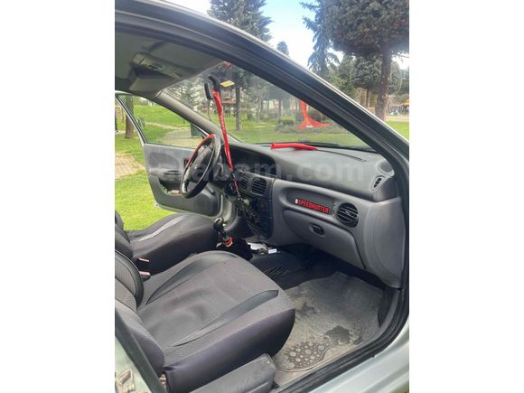 Sahibinden Renault Megane 1.6 RXT 2001 Model 