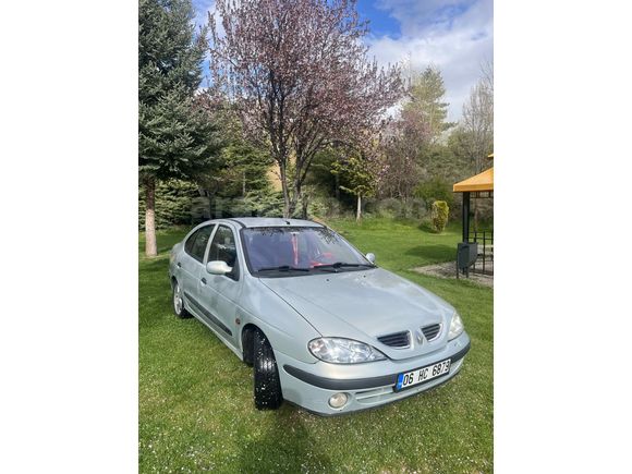 Sahibinden Renault Megane 1.6 RXT 2001 Model 