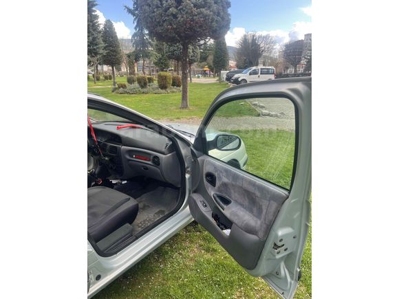 Sahibinden Renault Megane 1.6 RXT 2001 Model 