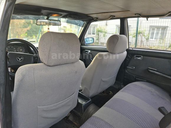 Sahibinden Mercedes - 107.000  km de Benz  200 d 1984 Model